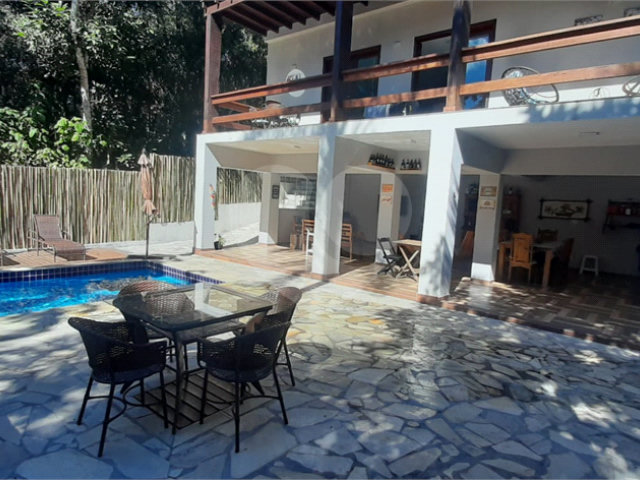 Sobrado à venda com 5 quartos, sendo 3 suítes,  em Serra da Cantareira, Mairiporã, SP