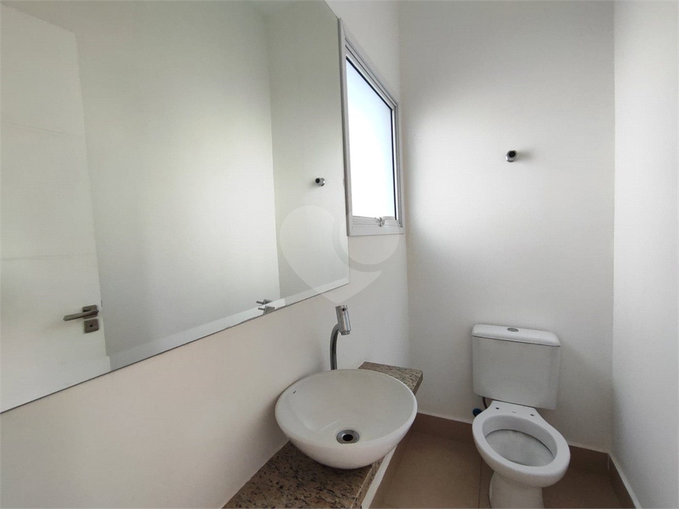 Casa de Vila à venda com 3 quartos, sendo 1 suíte, em Loteamento Jardim Morumbi, Atibaia, SP