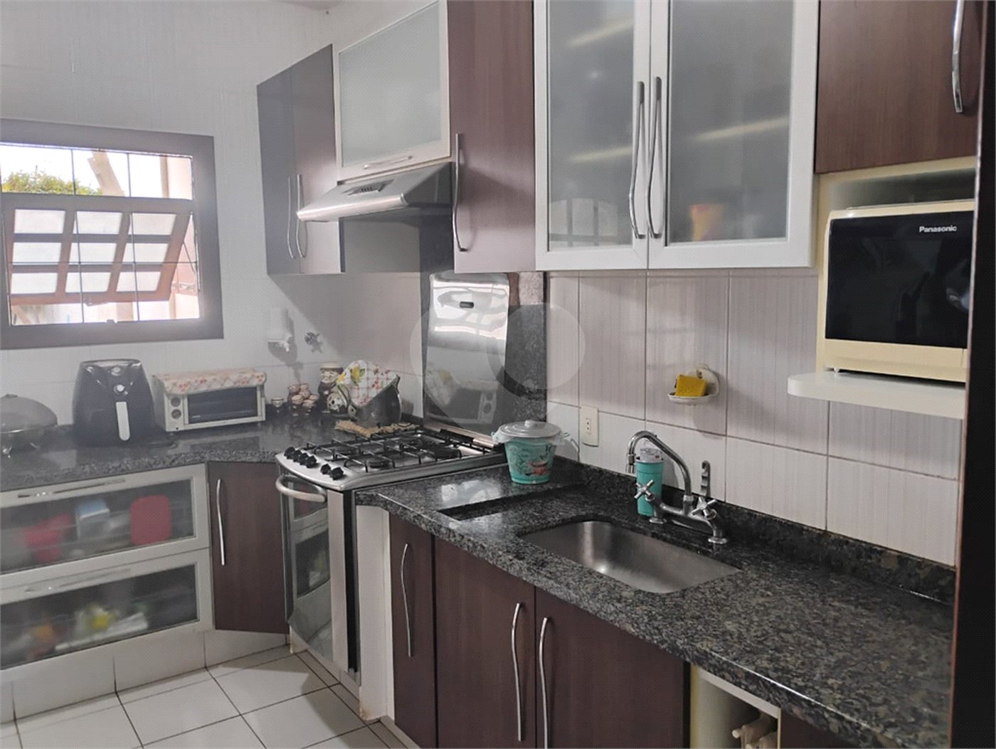 Casa à venda com 3 quartos, sendo 1 suíte,  em Vila Suissa, Mogi das Cruzes, SP
