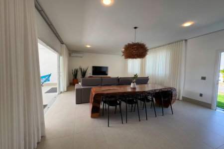 Casa para alugar com 2 suítes, no condomínio Outeiro São Francisco, Porto Seguro - BA