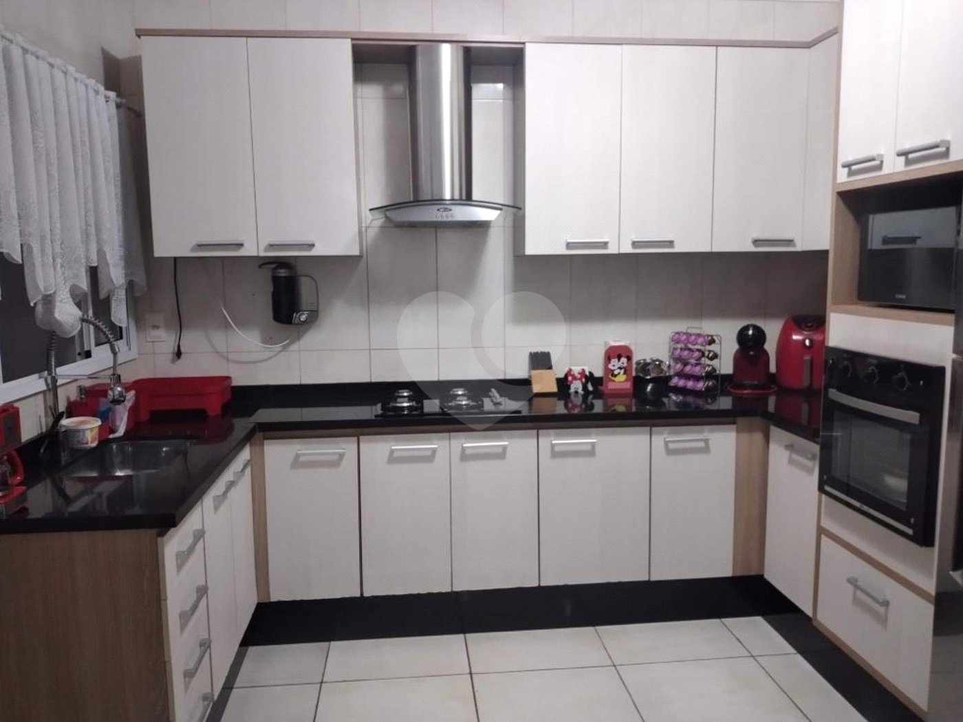 Casa à venda com 4 quartos, sendo 2 suítes,  no condomínio Miro Carvalho - Pitinga, São Paulo - SP