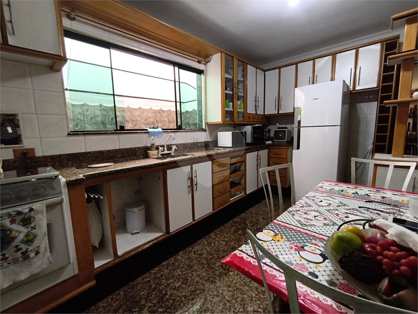 Sobrado à venda com 3 quartos, sendo 1 suíte, em Tremembé, São Paulo, SP