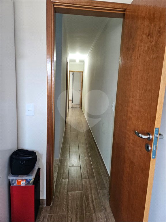 Casa à venda com 3 quartos, sendo 1 suíte, no condomínio Professora Romilde Nogueira de Sá, São Paulo - SP