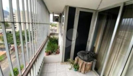 Apartamento à venda com 3 quartos, sendo 1 suíte,  em Campo Grande, Rio de Janeiro, RJ