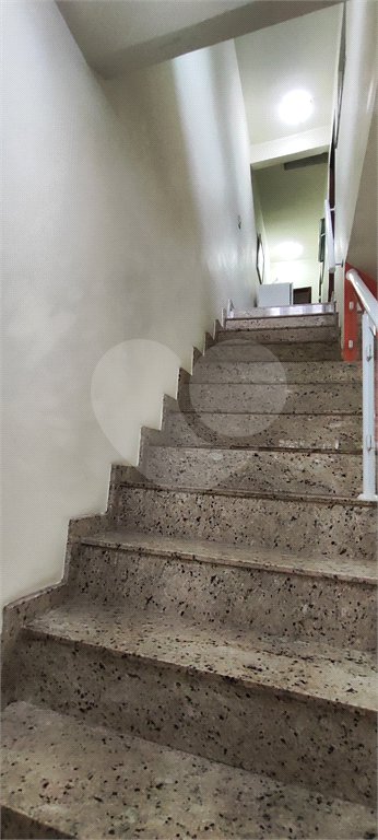Casa à venda com 5 quartos, sendo 3 suítes, no condomínio Village Texeira Campos, Rio de Janeiro - RJ