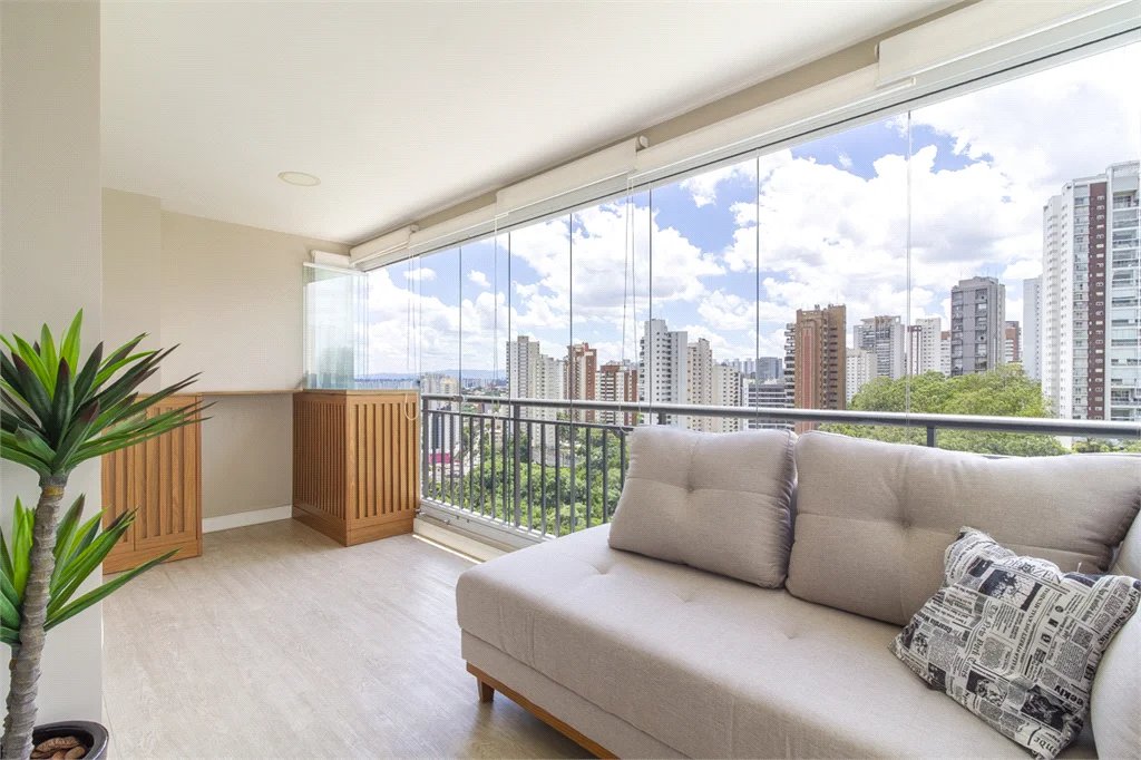 Apartamento à venda com 3 quartos, sendo 1 suíte, em Jardim Vazani, São Paulo, SP