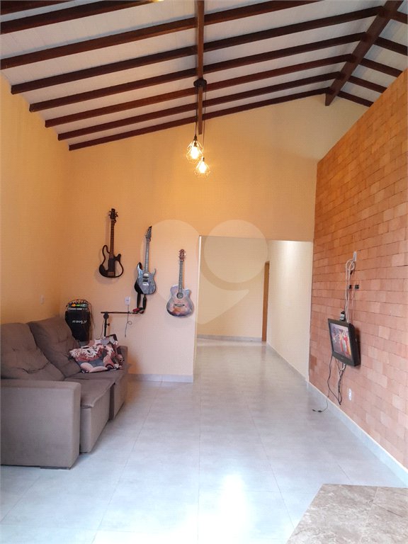 Chácara à venda com 2 quartos, sendo 1 suíte,  no Centro, Gramadinho, SP
