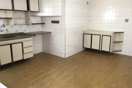 Casa à venda com 3 quartos, sendo 1 suíte, em Jardim São Paulo(zona Norte), São Paulo, SP