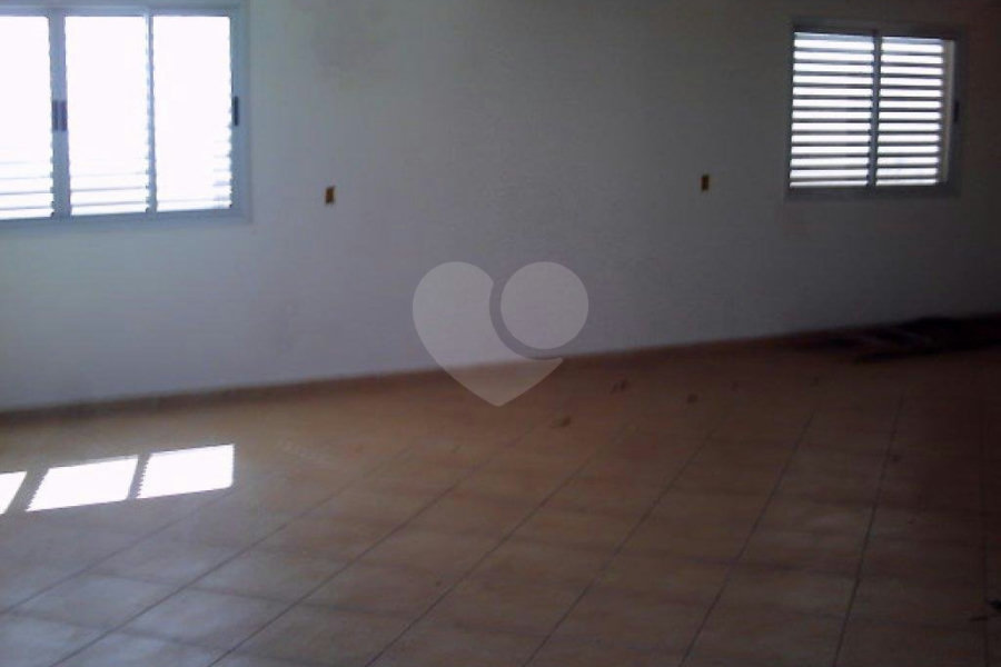 Sobrado à venda com 3 quartos, sendo 1 suíte, em Vila Irmãos Arnoni, São Paulo, SP