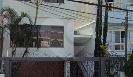Casa à venda com 4 quartos, sendo 1 suíte,  em Vila Paiva, São Paulo, SP
