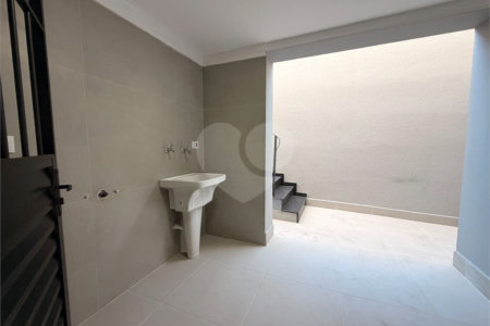 Casa à venda com 5 quartos, sendo 4 suítes, em Vila Rosália, Guarulhos, SP