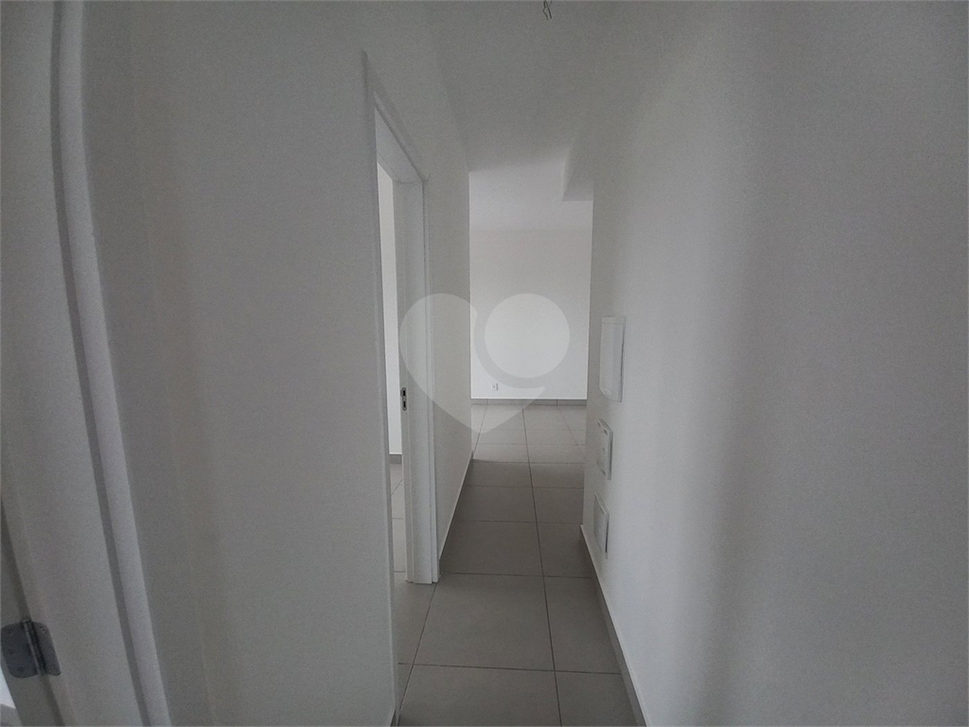 Apartamento à venda com 2 quartos, sendo 1 suíte,  em Além Ponte, Sorocaba, SP
