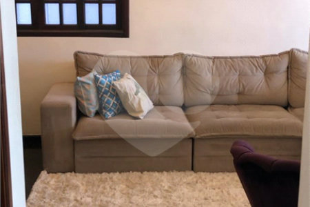 Sobrado à venda com 5 quartos, sendo 1 suíte, em Jardim Marisa, São Paulo, SP