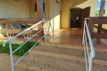Casa Térrea à venda com 4 quartos, sendo 2 suítes,  em Vila Esperia ou Giglio, Atibaia, SP