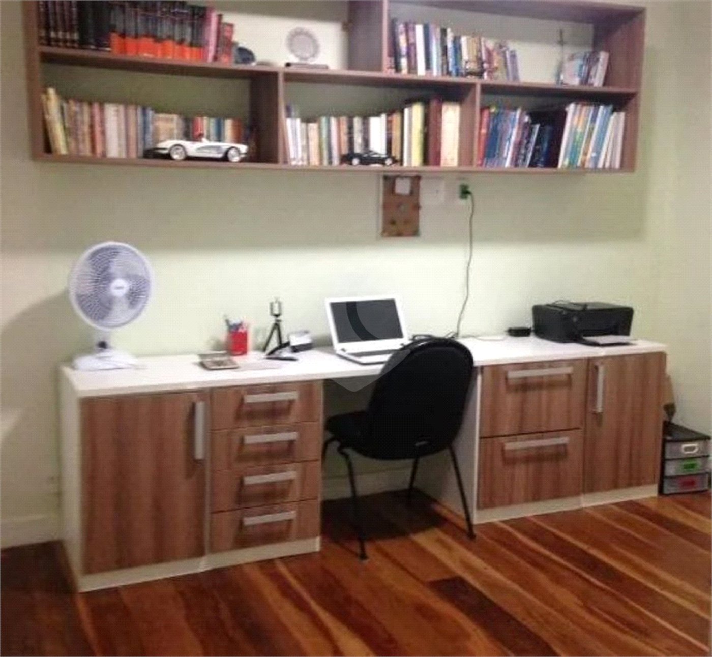 Condomínio à venda com 4 quartos, sendo 2 suítes, em Colinas do Paratehy, Mogi das Cruzes, SP
