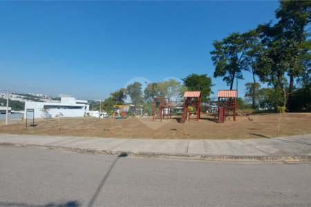 Terreno à venda no condomínio Jardim Residencial Helena Maria, Sorocaba - SP