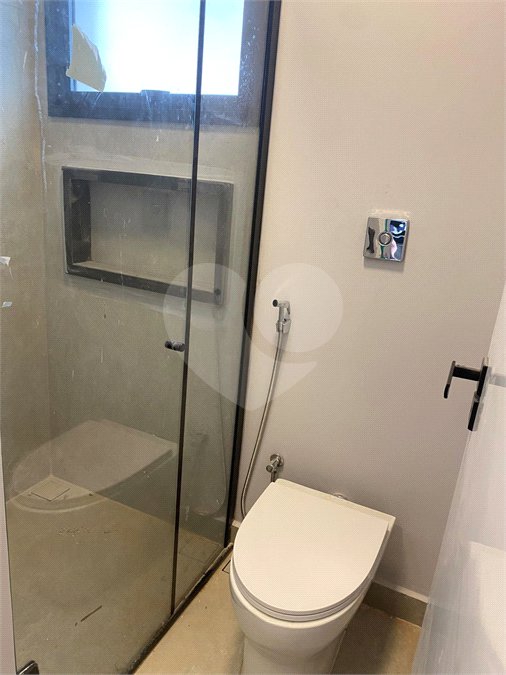 Casa à venda com 4 quartos, sendo 3 suítes, no condomínio Recanto dos Paturis, Vinhedo - SP