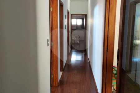 Casa à venda com 4 quartos, sendo 2 suítes, no condomínio Nascente do Jaraguá, Araraquara - SP