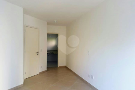 Sobrado à venda com 3 quartos, sendo 1 suíte,  em Jardim Prudência, São Paulo, SP
