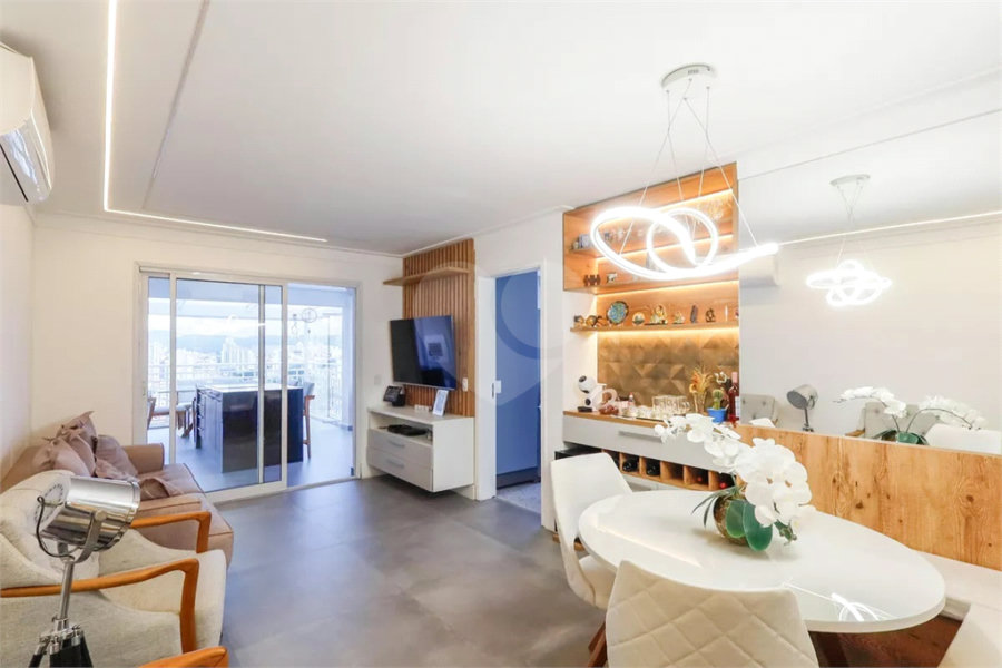 Apartamento à venda com 3 quartos, sendo 1 suíte,  em Vila Gustavo, São Paulo, SP