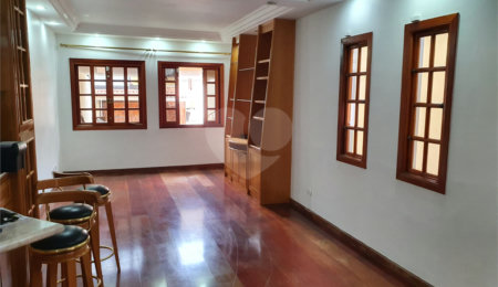 Sobrado à venda com 4 quartos, sendo 2 suítes, em Tremembé, São Paulo, SP
