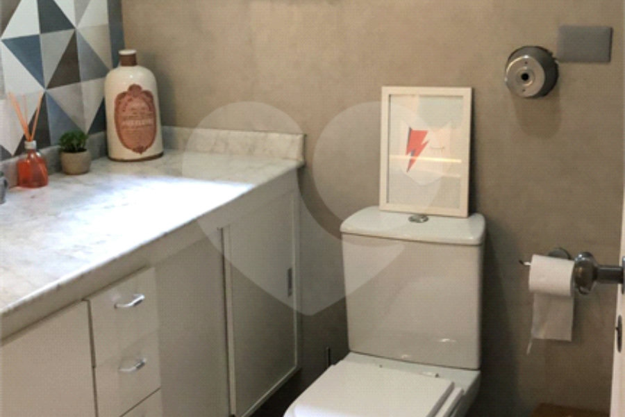 Casa à venda com 3 quartos, sendo 1 suíte,  no condomínio Alpes da Cantareira, Mairiporã - SP