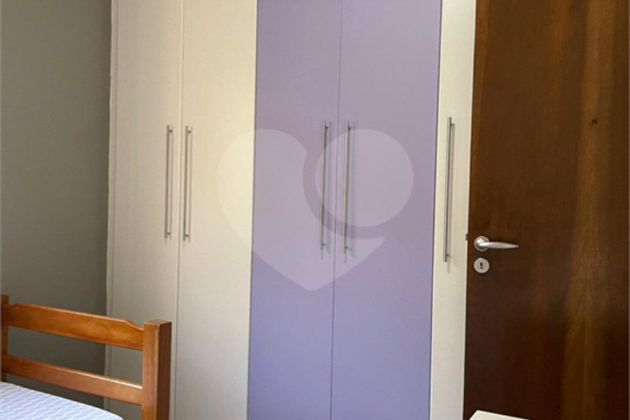 Casa à venda com 3 quartos, sendo 1 suíte, no condomínio Residencial Via Veneto, São Paulo - SP