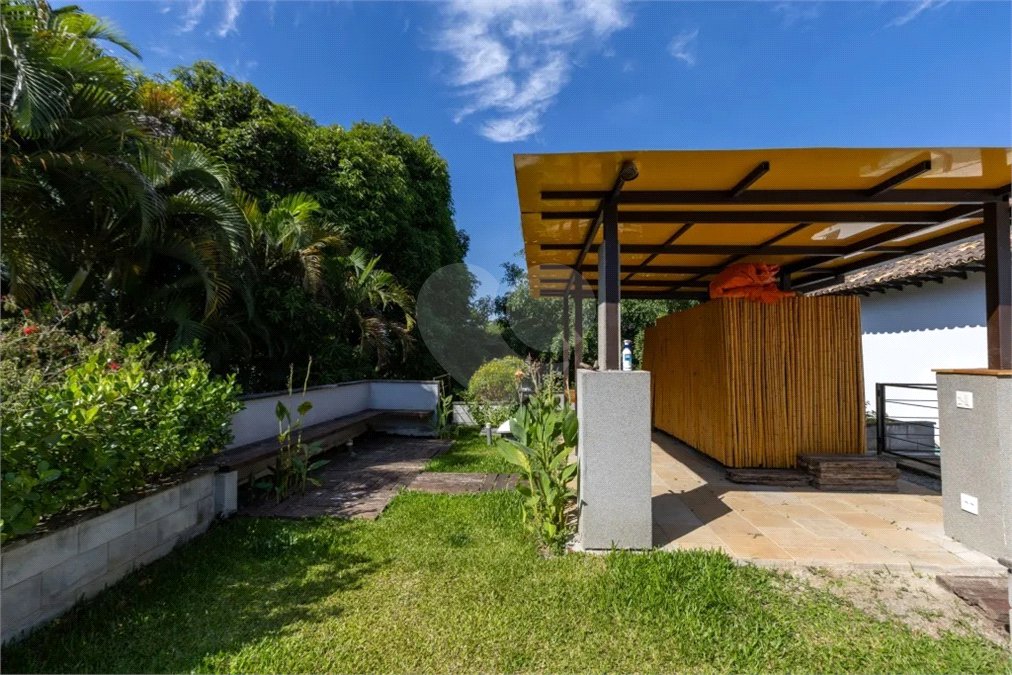 Sobrado à venda com 3 quartos, sendo 2 suítes,  em Jardim Leonor, São Paulo, SP