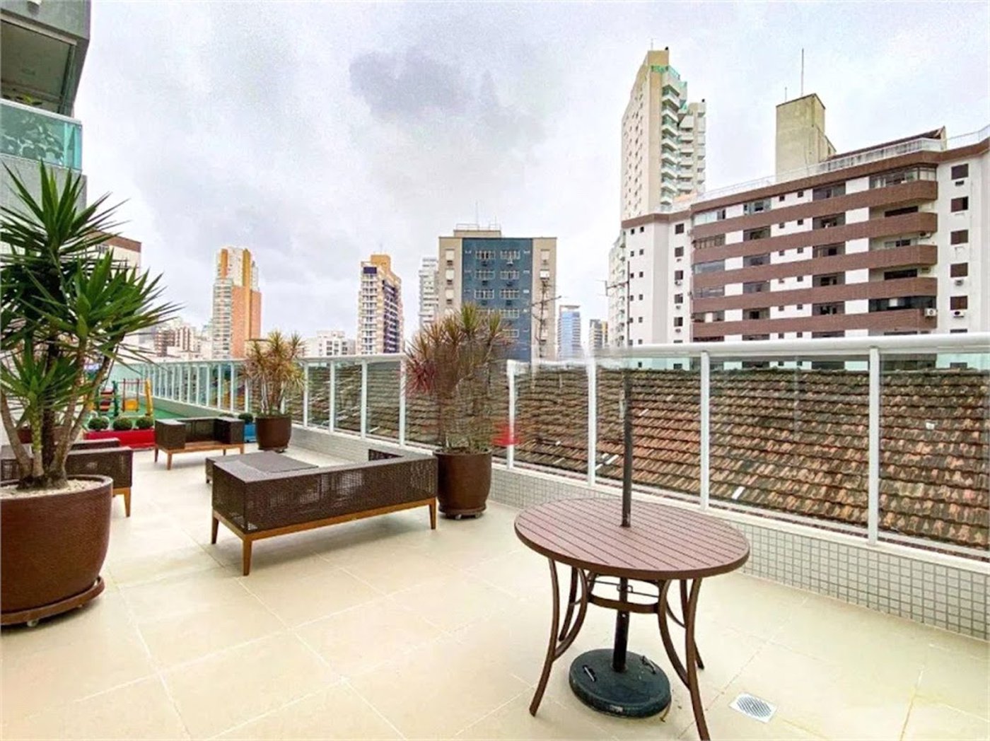Apartamento com 4 dormitórios à venda, 179 m² por R$ 2.500.000,00 - Gonzaga - Santos/SP