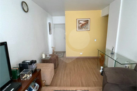Apartamento com 2 Quartos e 2 banheiros à Venda, 79 m² por R$ 590.000