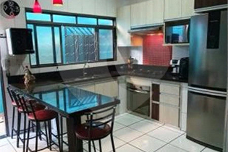 Casa térrea em Ribeirão Preto/SP.