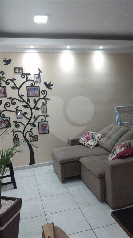 Lindo apartamento no Bosque dos Ipês .