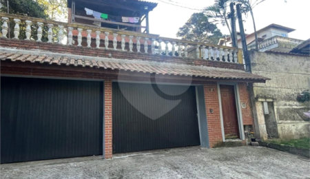 Casa à venda com 3 quartos, sendo 1 suíte,  no condomínio Iara Branca, Mairiporã - SP