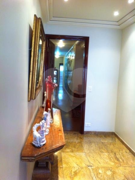 Apartamento à venda com 4 suítes em Real Parque, São Paulo, SP