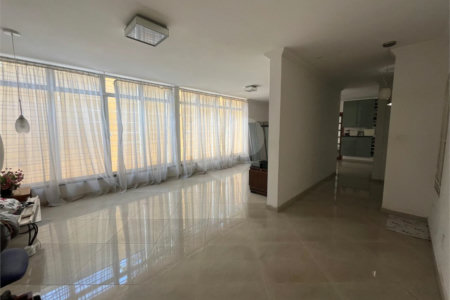Sobrado à venda com 4 quartos, sendo 1 suíte,  em Vila Cordeiro, São Paulo, SP