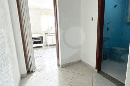 Sobrado à venda com 3 quartos, sendo 1 suíte,  em Jardim Santa Emília, São Paulo, SP