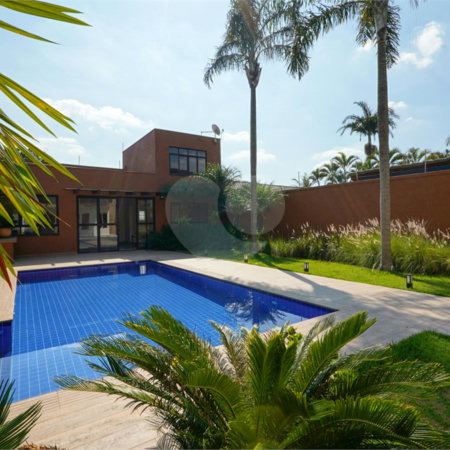 Casa à venda com 4 quartos, sendo 2 suítes, em Interlagos, São Paulo, SP