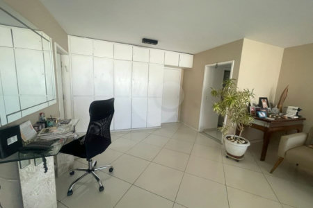 Apartamento à venda com 3 quartos, sendo 1 suíte, em Cerqueira César, São Paulo, SP