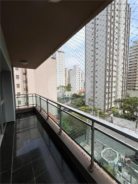 Apartamento à venda com 3 suítes em Aclimação, São Paulo, SP