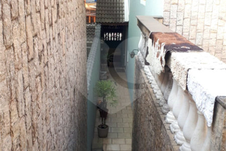 Casa à venda com 3 quartos, sendo 2 suítes,  em Vila Rosália, Guarulhos, SP
