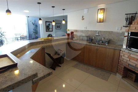Cobertura à venda com 4 quartos, sendo 2 suítes,  em Vila Embaré, Valinhos, SP