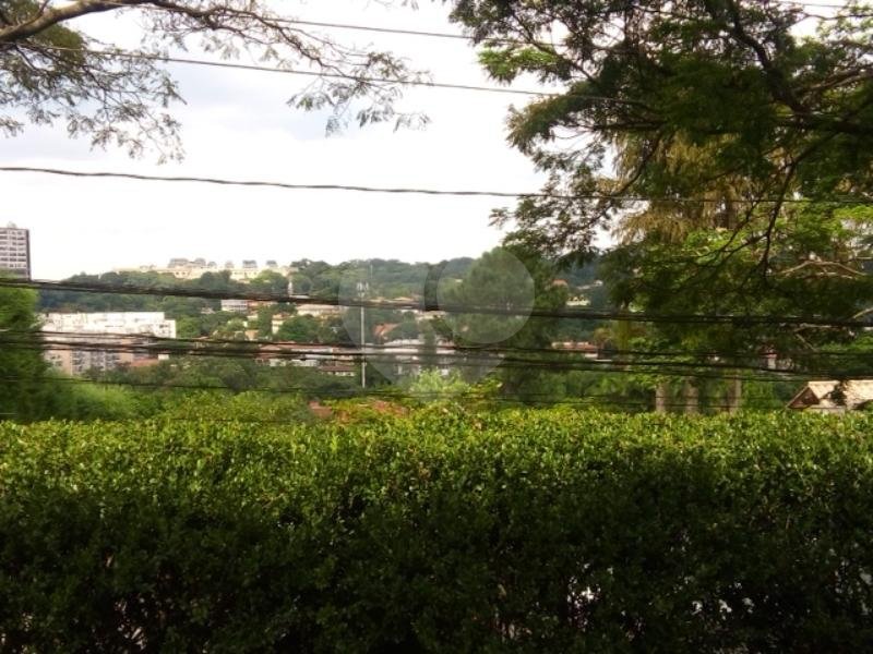 Casa à venda com 4 quartos, sendo 3 suítes, em Jardim Leonor, São Paulo, SP