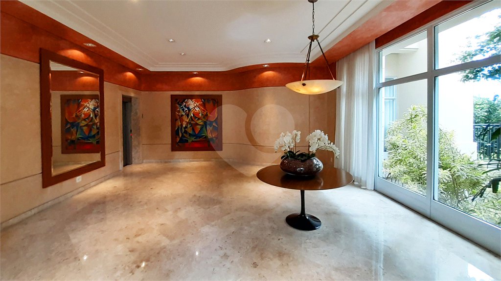 Apartamento à venda com 4 suítes em Campo Belo, São Paulo, SP