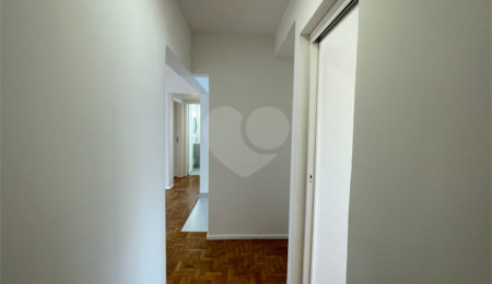Apartamento à venda com 3 quartos, sendo 1 suíte,  em Vila Mariana, São Paulo, SP