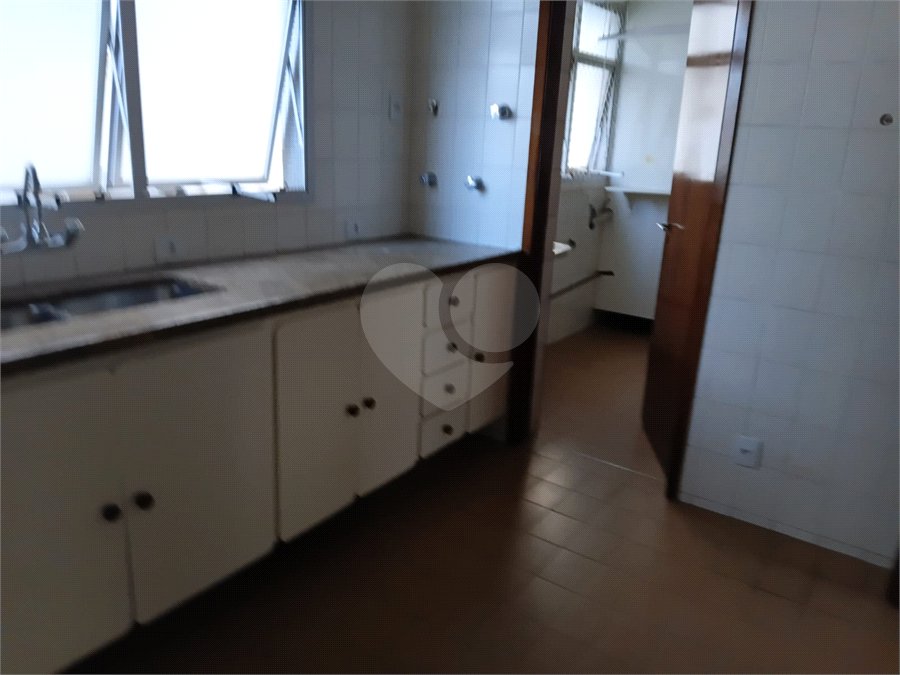 Apartamento à venda com 3 quartos, sendo 1 suíte,  em Higienópolis, São Paulo, SP