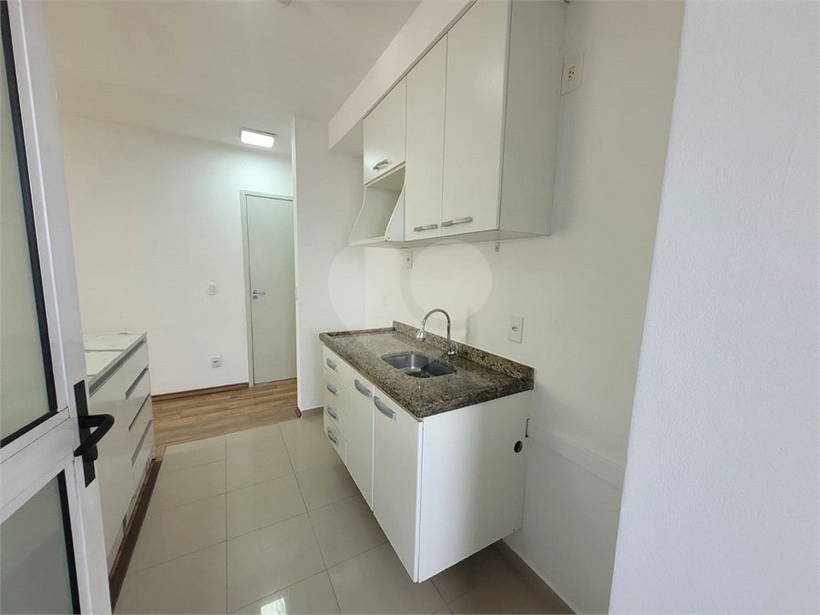 Apartamento à venda com 2 quartos em Vila Anastácio, São Paulo, SP