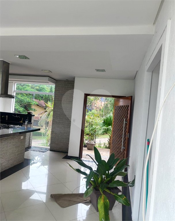 Casa à venda com 3 quartos, sendo 1 suíte, no condomínio Clube Florada Suzano, Suzano - SP