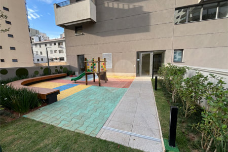 Apartamento à venda com 3 suítes em Moema, São Paulo, SP
