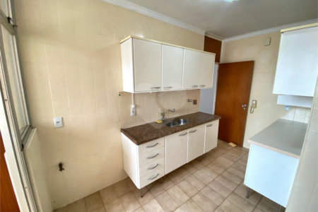 Apartamento à venda com 2 quartos, sendo 1 suíte, no Centro, Ribeirão Preto, SP