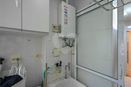 Apartamento à venda com 3 quartos, sendo 1 suíte,  em Vila Andrade, São Paulo, SP